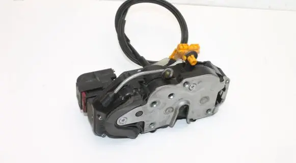 Opel Insignia A Front door lock
