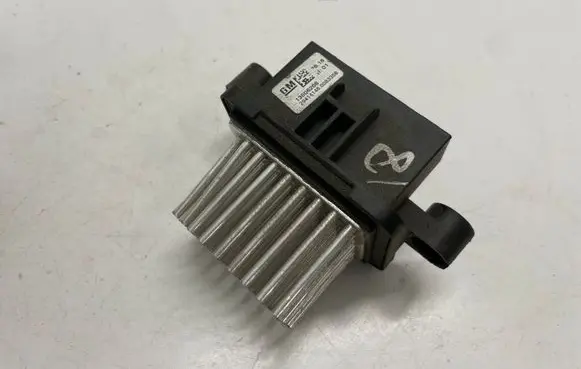 Opel Insignia B Heater blower fan relay 13506208