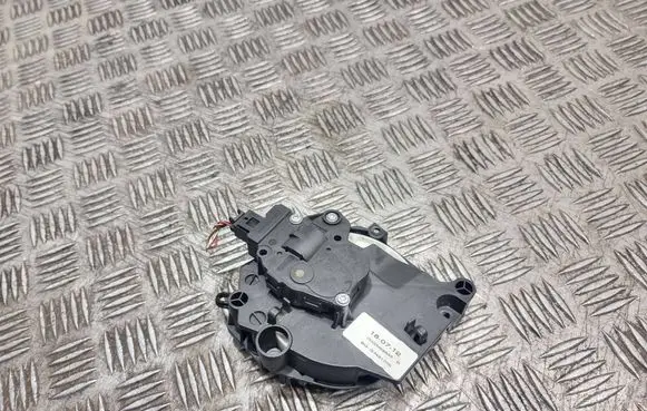 Mercedes-Benz E C207 W207 A/C air flow flap actuator/motor BGG3461005 0000968633