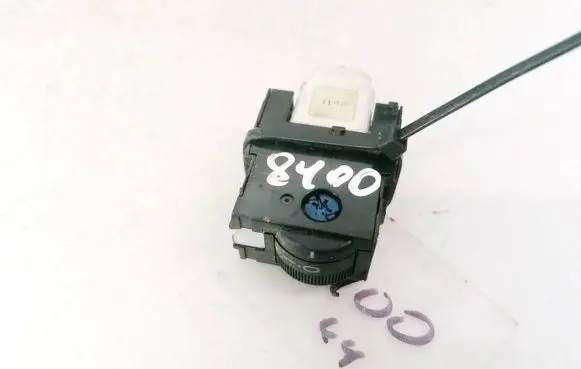 Lexus RX 300 Headlight level height control switch