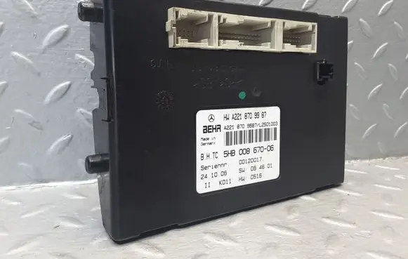 Mercedes-Benz S W221 Air conditioning/heating control unit A2218709987 A2218709687 5HB008670