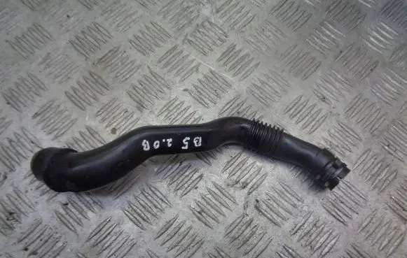 Volkswagen PASSAT B5 Breather hose/pipe 
