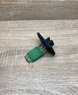 Toyota Avensis T220 Heater blower motor/fan resistor R56K1R56K 3R36K