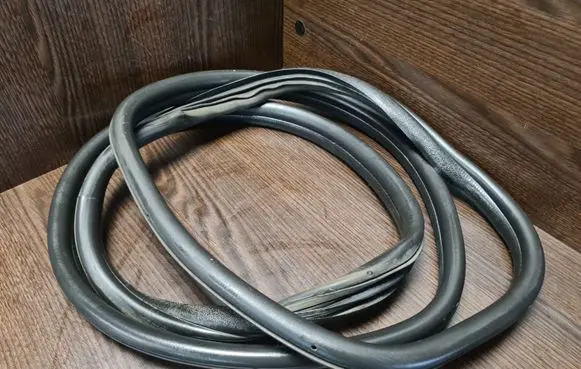 Citroen Berlingo Sliding door rubber seal 9023FF