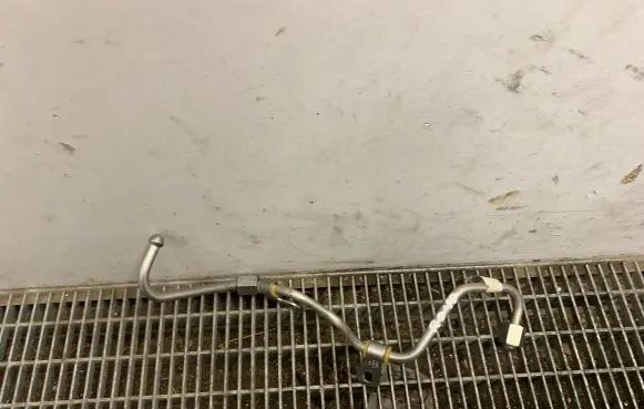 Ford Mustang VI Fuel line pipe EJ7E9J323CA