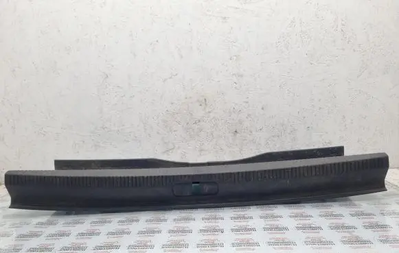 Volkswagen PASSAT B6 Trunk/boot sill cover protection 3C5863459D