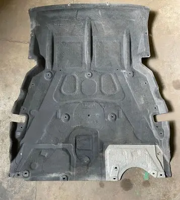 BMW 4 F32 F33 Engine splash shield/under tray 51757486951