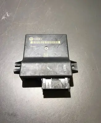 Audi A6 S6 C6 4F Gateway control module 4L0907468 4L0910468