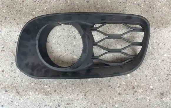Mini Cooper Countryman F60 Front fog light trim/grill 51117390549