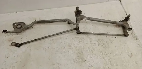 Honda CR-V Front wiper linkage 