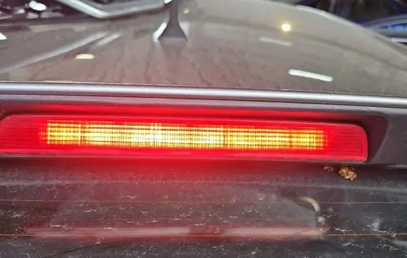 Nissan Pulsar Third/center stoplight 89250001 IMPRK1588196