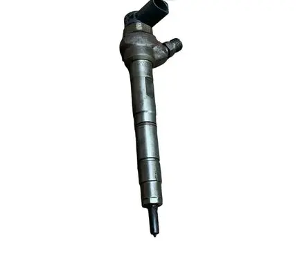 Audi A3 S3 8P Fuel injector 03L130277J 0445110369