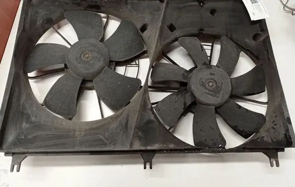 Suzuki Grand Vitara II Electric radiator cooling fan