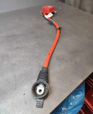 BMW 5 F10 F11 Positive cable (battery) 10304410