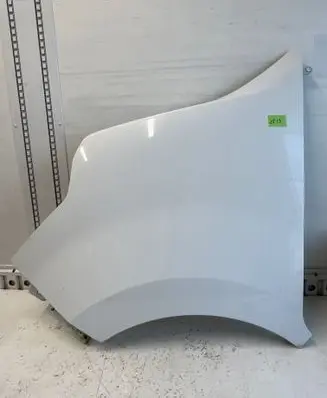 Nissan NV400 Fender 