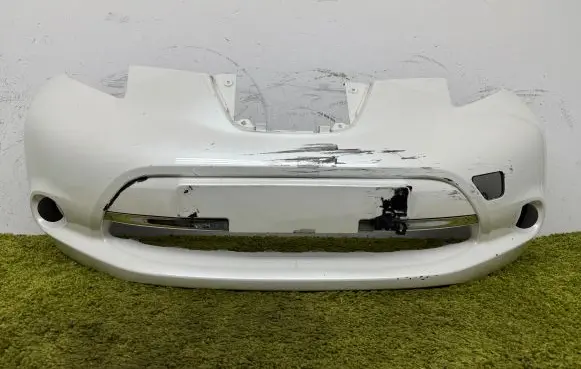 Nissan Leaf I (ZE0) Front bumper 62022-3nl0h
