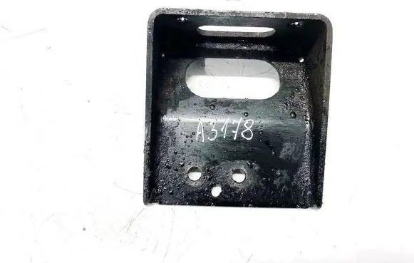 Land Rover Range Rover P38A Engine mounting bracket