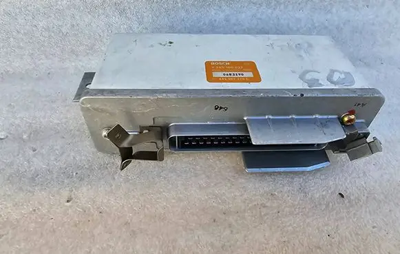 Audi 80 90 B3 ABS control unit/module 0265100037 0683190 443907379C