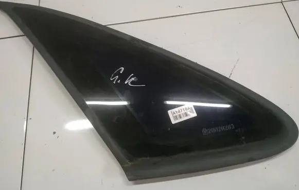 Renault Laguna I Rear side window AS2