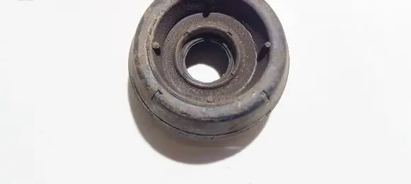 Skoda Octavia Mk1 (1U) Coil spring mount 1j0412331c