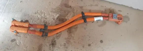Peugeot 208 II High voltage cable 9832922980