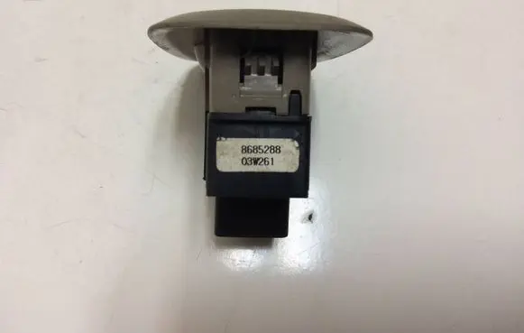 Volvo XC90 Electric window control switch 8650072