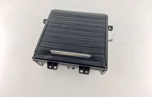 Cup holder front