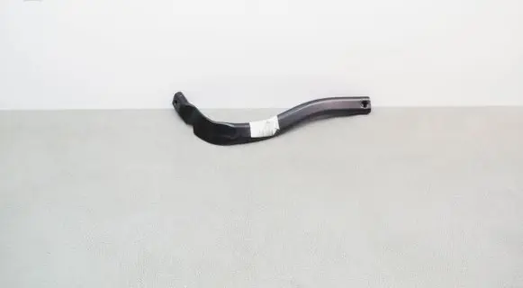 Audi A8 S8 D4 4H Fender mounting bracket 4H0821259C