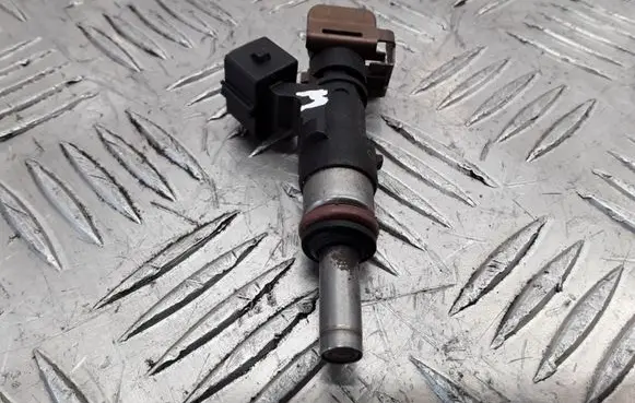 Maserati Quattroporte Fuel injector 0280158124