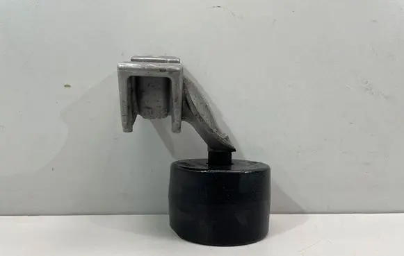 BMW 5 G30 G31 G38 Sway bar bush bracket, rear 6861488