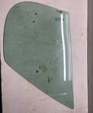Renault Trafic II (X83) Front door vent window glass four-door 43R00049 DOT24AS2M25