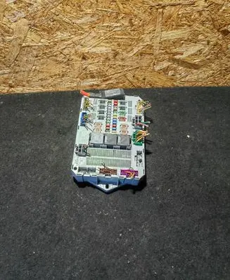 Jaguar XF X250 Fuse module 9X2314D628AC