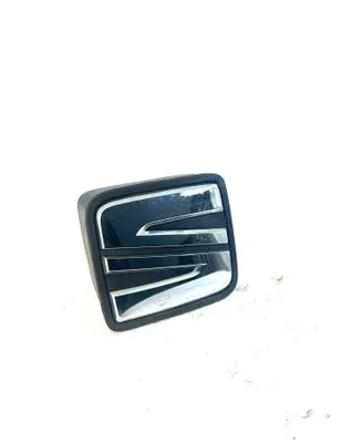 Seat Ibiza IV (6J,6P) Tailgate/boot lid lock trim 6J0827565