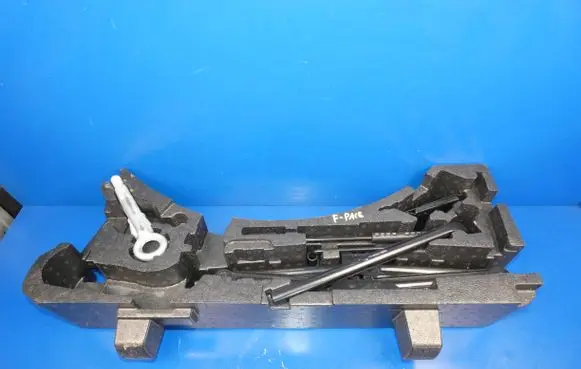 Jaguar F-Pace Lift Jack HK8317B043AD