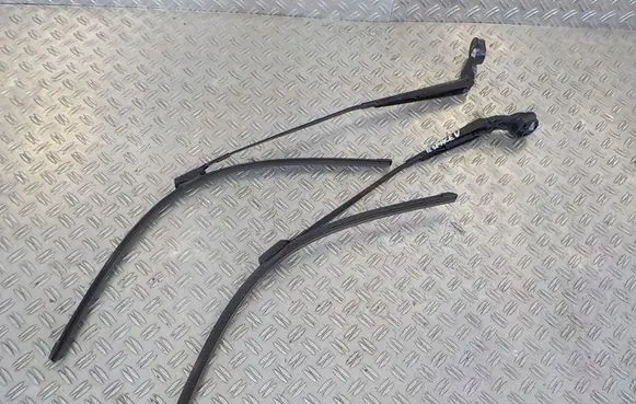 Renault Espace V (RFC) Front wiper blade arm