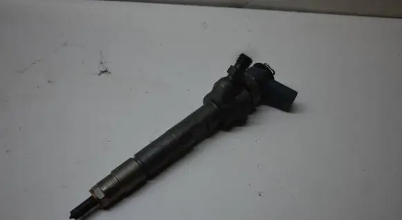 Toyota Verso Fuel injector 8506902