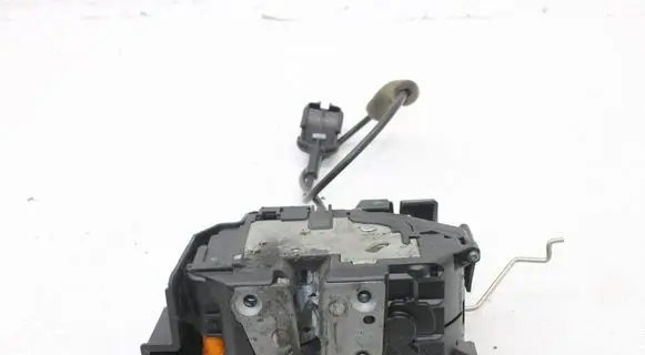 Opel Movano B Coupe door lock (next to the handle) 805031337R