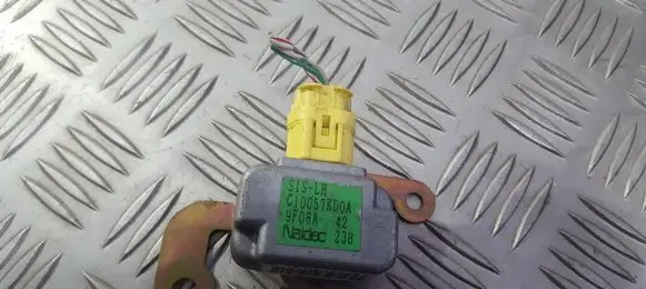 Mazda Premacy Airbag deployment crash/impact sensor c10057kd0a 9f08a
