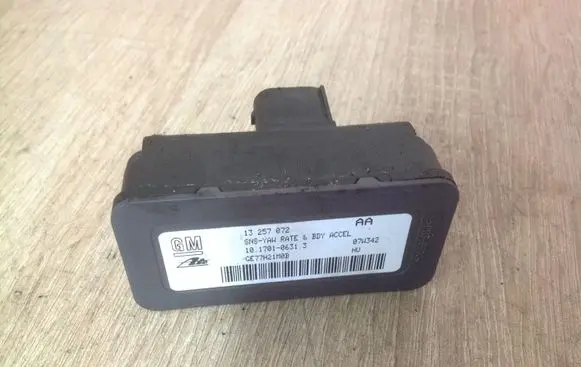 Opel Astra H ESP acceleration yaw rate sensor 13257072