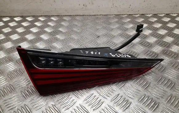 Lexus ES VII XZ10 Rear/tail lights KOITO33253