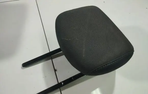 Renault Megane III Front seat headrest 