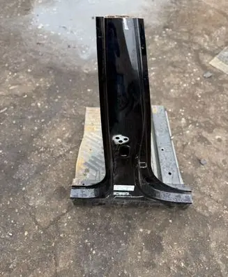 Ford Mustang Mach-E Pillar (middle) 