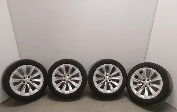 Tesla Model X R20 alloy rim 1027245-00-A