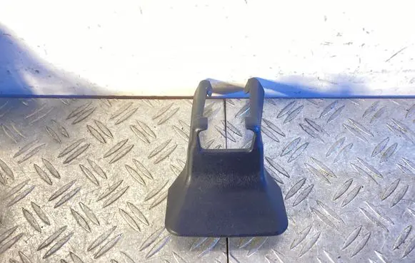 Toyota RAV 4 (XA40) Front driver seat rail trim 7215842020