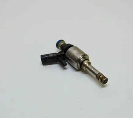 Audi A5 Fuel injector 06L906036AA
