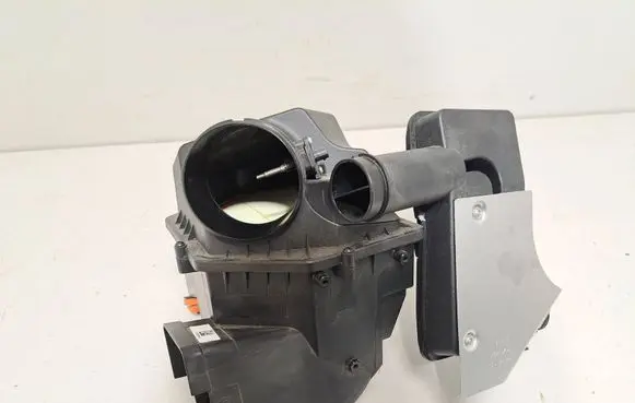 Air filter box