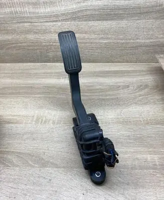 Mazda 5 Accelerator throttle pedal CC3041600