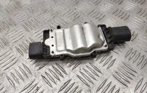 Ford C-MAX II Fan control module 1137328567