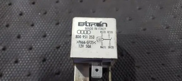Seat Altea Other relay 8D0951253