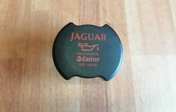 Jaguar XF X250 Oil filler cap M536M 6766
